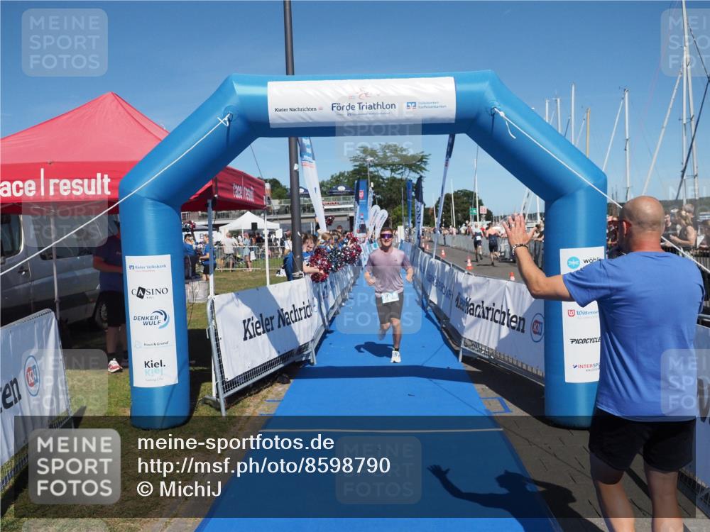 17.08.2025 - KN Förde Triathlon 2025 MichiJ http://msf.ph/oto/8598790 17.08.2025 14:01:58 Laufen 504 meine-sportfotos.de