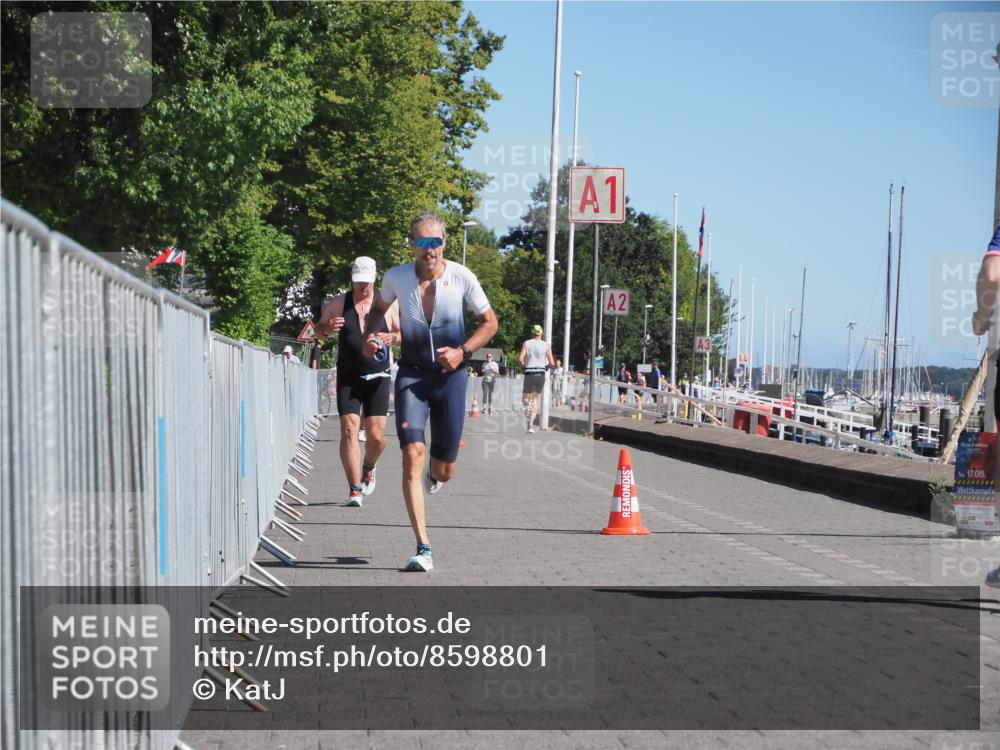 17.08.2025 - KN Förde Triathlon 2025 KatJ http://msf.ph/oto/8598801 17.08.2025 11:49:59 Laufen 274, 294 meine-sportfotos.de