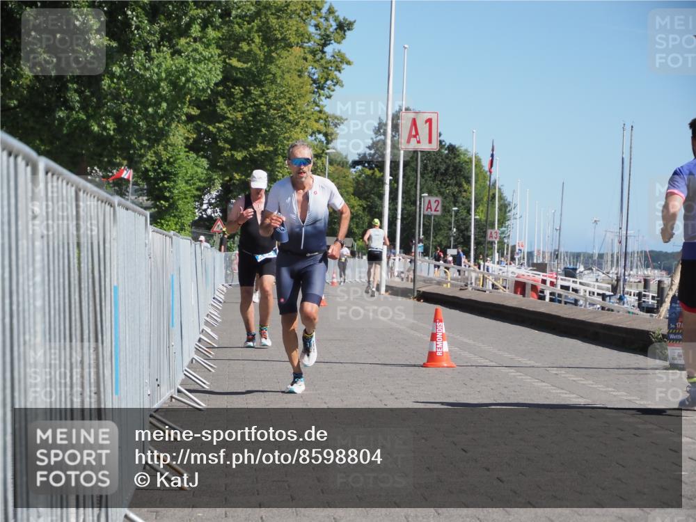 17.08.2025 - KN Förde Triathlon 2025 KatJ http://msf.ph/oto/8598804 17.08.2025 11:49:59 Laufen 274, 294 meine-sportfotos.de