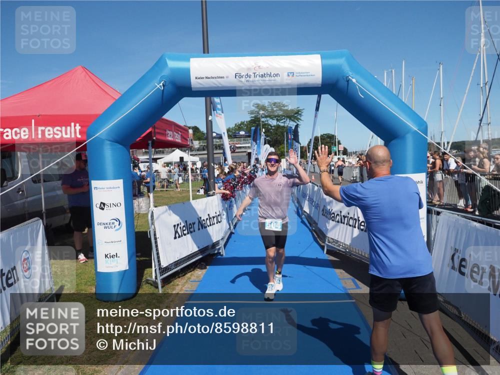 17.08.2025 - KN Förde Triathlon 2025 MichiJ http://msf.ph/oto/8598811 17.08.2025 14:01:59 Laufen 504 meine-sportfotos.de