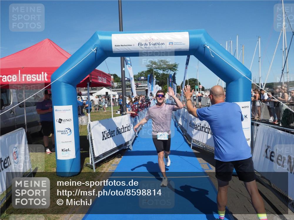 17.08.2025 - KN Förde Triathlon 2025 MichiJ http://msf.ph/oto/8598814 17.08.2025 14:01:59 Laufen 504 meine-sportfotos.de