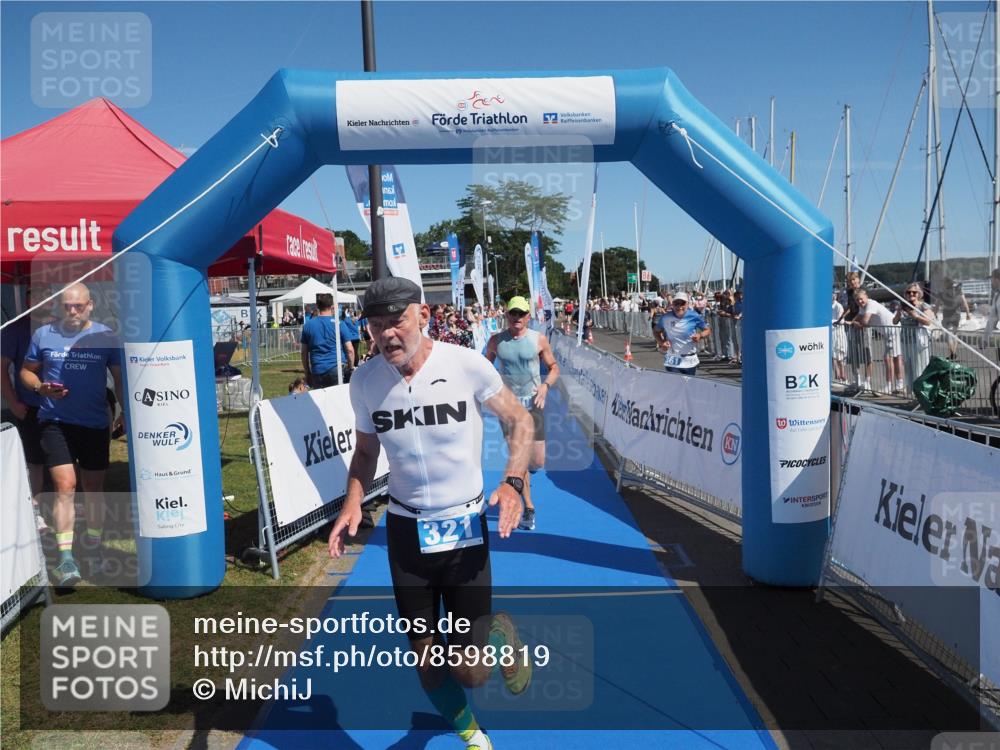 17.08.2025 - KN Förde Triathlon 2025 MichiJ http://msf.ph/oto/8598819 17.08.2025 12:12:43 Laufen 321, 340 meine-sportfotos.de