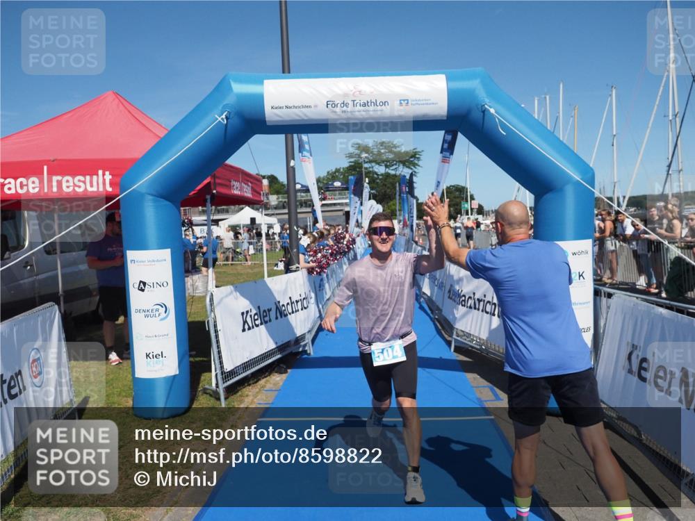 17.08.2025 - KN Förde Triathlon 2025 MichiJ http://msf.ph/oto/8598822 17.08.2025 14:01:59 Laufen 504 meine-sportfotos.de