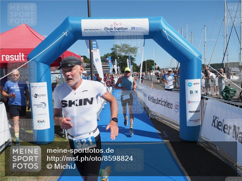 17.08.2025 - KN Förde Triathlon 2025 MichiJ http://msf.ph/oto/8598824 17.08.2025 12:12:44 Laufen 321, 340 meine-sportfotos.de