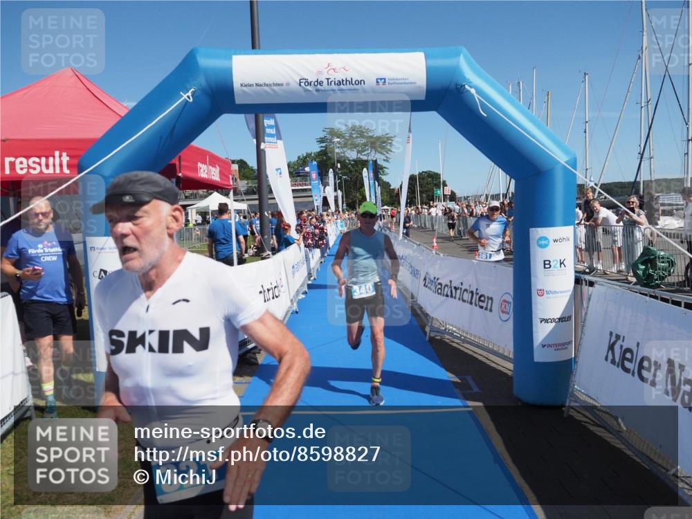17.08.2025 - KN Förde Triathlon 2025 MichiJ http://msf.ph/oto/8598827 17.08.2025 12:12:44 Laufen 321, 340 meine-sportfotos.de