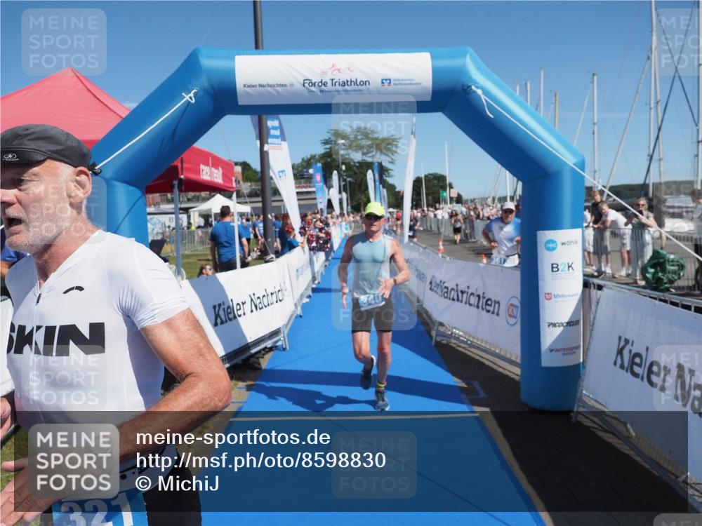 17.08.2025 - KN Förde Triathlon 2025 MichiJ http://msf.ph/oto/8598830 17.08.2025 12:12:44 Laufen 321, 340 meine-sportfotos.de