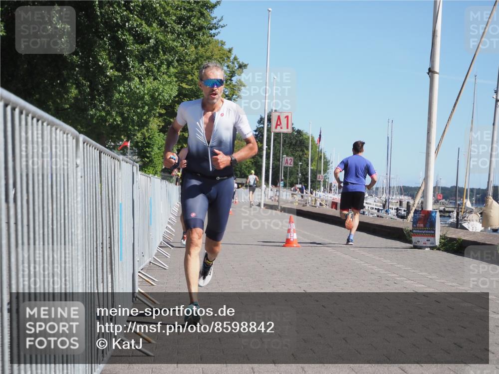 17.08.2025 - KN Förde Triathlon 2025 KatJ http://msf.ph/oto/8598842 17.08.2025 11:50:01 Laufen 274, 294 meine-sportfotos.de