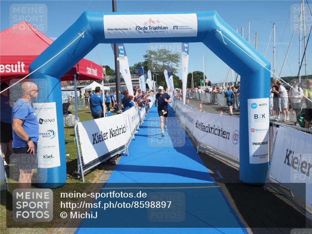 17.08.2025 - KN Förde Triathlon 2025 MichiJ http://msf.ph/oto/8598897 17.08.2025 12:12:57 Laufen 371, 605 meine-sportfotos.de