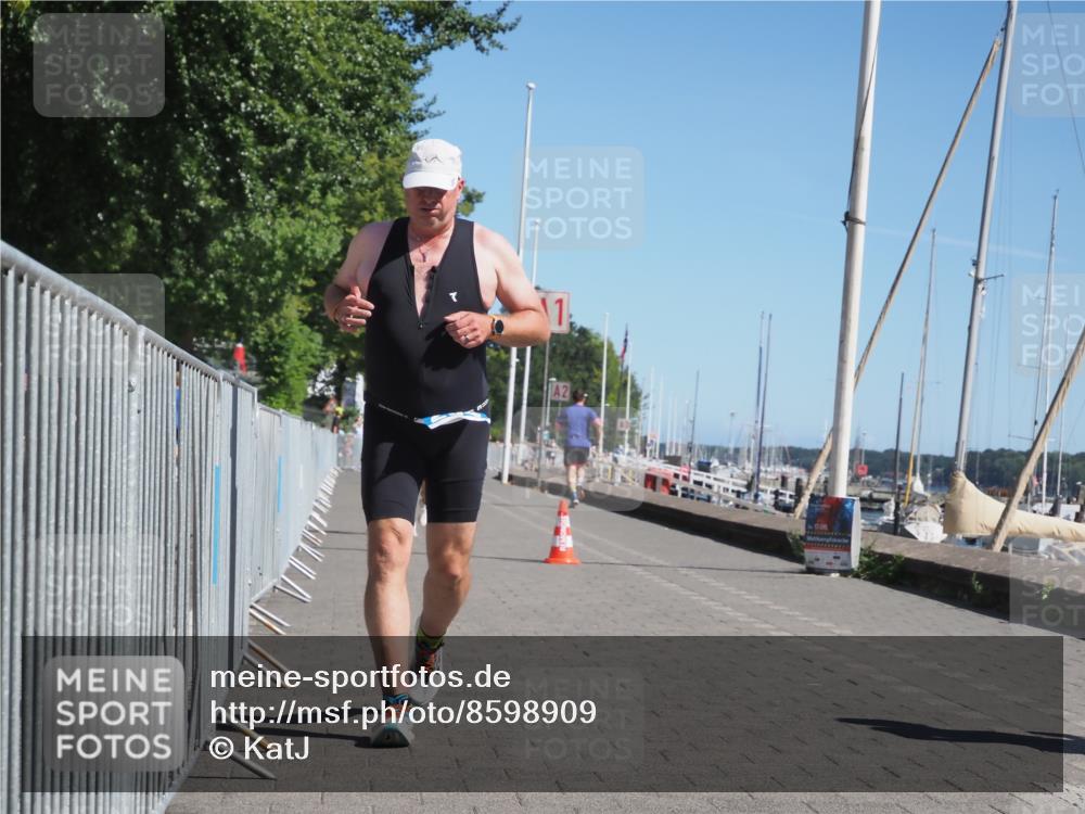17.08.2025 - KN Förde Triathlon 2025 KatJ http://msf.ph/oto/8598909 17.08.2025 11:50:06 Laufen 294, 358 meine-sportfotos.de