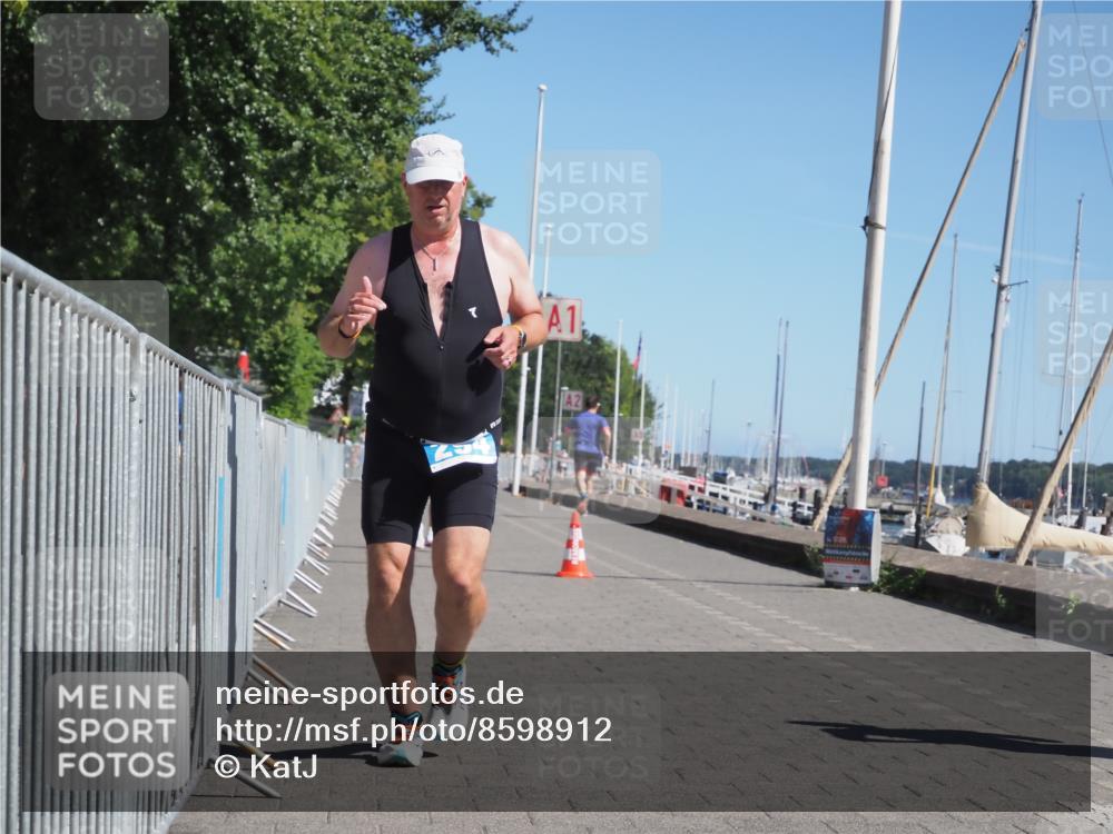 17.08.2025 - KN Förde Triathlon 2025 KatJ http://msf.ph/oto/8598912 17.08.2025 11:50:06 Laufen 294, 358 meine-sportfotos.de