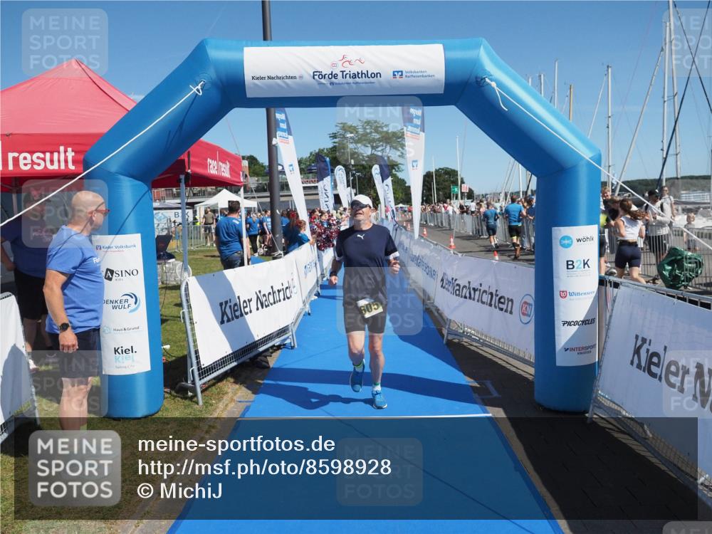 17.08.2025 - KN Förde Triathlon 2025 MichiJ http://msf.ph/oto/8598928 17.08.2025 12:12:58 Laufen 371, 605 meine-sportfotos.de