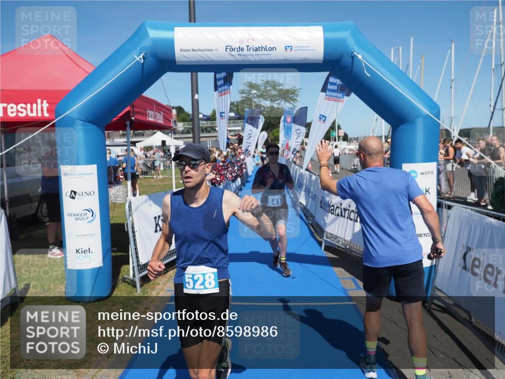 17.08.2025 - KN Förde Triathlon 2025 MichiJ http://msf.ph/oto/8598986 17.08.2025 14:02:23 Laufen 508, 525, 528, 541 meine-sportfotos.de