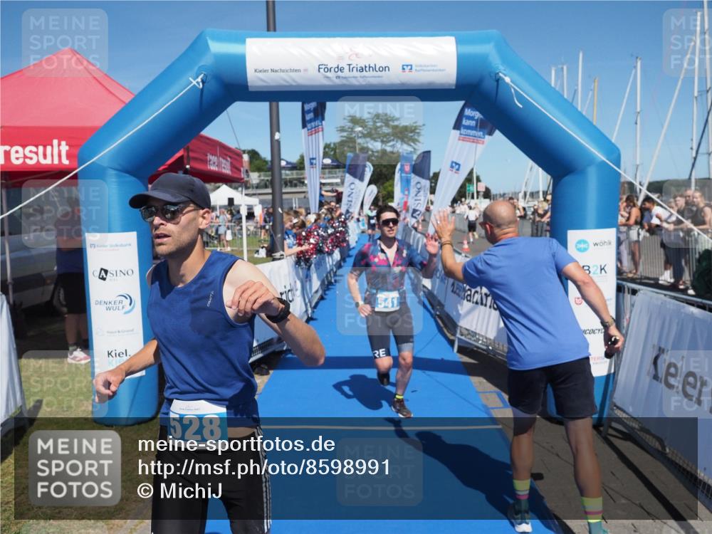 17.08.2025 - KN Förde Triathlon 2025 MichiJ http://msf.ph/oto/8598991 17.08.2025 14:02:23 Laufen 508, 525, 528, 541 meine-sportfotos.de