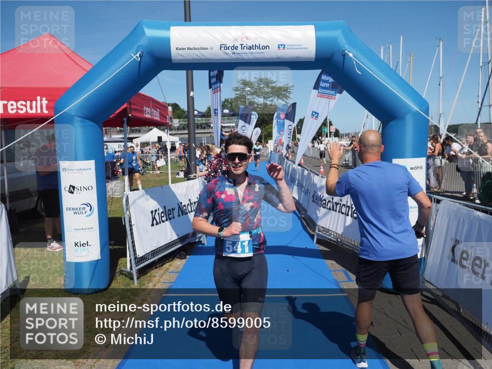 17.08.2025 - KN Förde Triathlon 2025 MichiJ http://msf.ph/oto/8599005 17.08.2025 14:02:23 Laufen 508, 525, 528, 541 meine-sportfotos.de