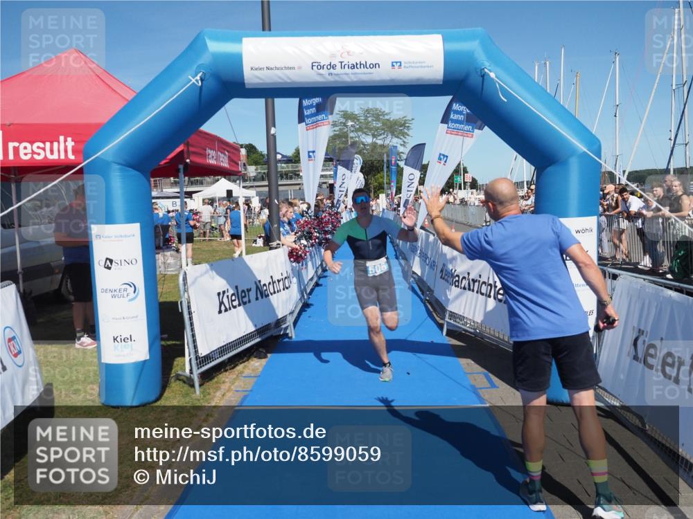 17.08.2025 - KN Förde Triathlon 2025 MichiJ http://msf.ph/oto/8599059 17.08.2025 14:02:29 Laufen 506 meine-sportfotos.de
