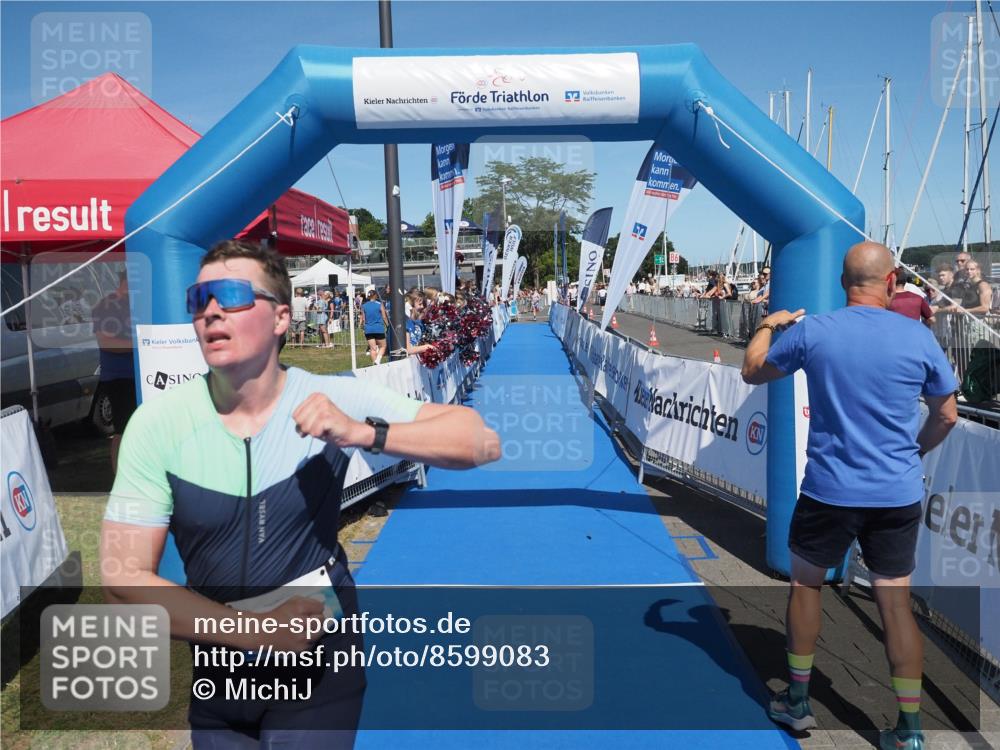 17.08.2025 - KN Förde Triathlon 2025 MichiJ http://msf.ph/oto/8599083 17.08.2025 14:02:30 Laufen 506 meine-sportfotos.de