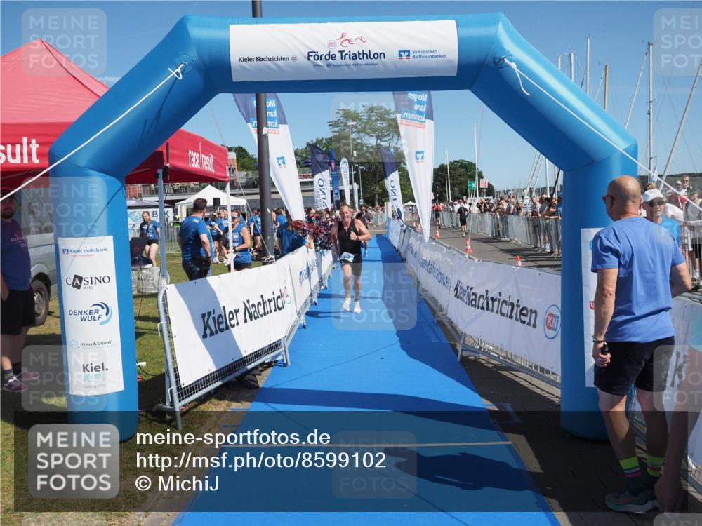 17.08.2025 - KN Förde Triathlon 2025 MichiJ http://msf.ph/oto/8599102 17.08.2025 12:13:37 Laufen 282, 324 meine-sportfotos.de