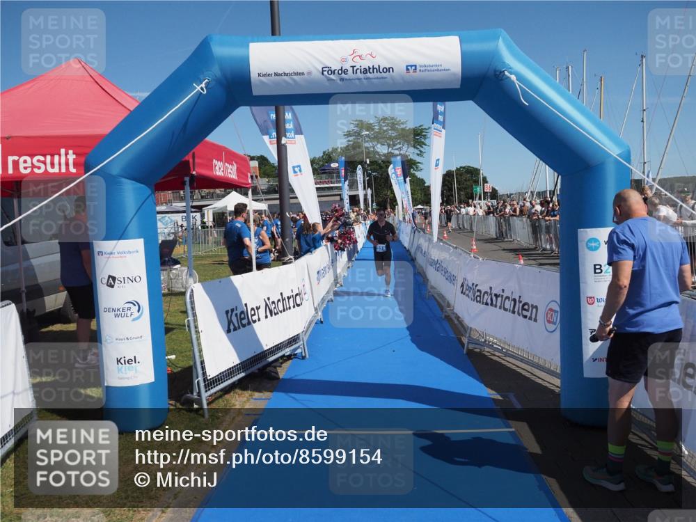 17.08.2025 - KN Förde Triathlon 2025 MichiJ http://msf.ph/oto/8599154 17.08.2025 12:13:40 Laufen 282, 324 meine-sportfotos.de