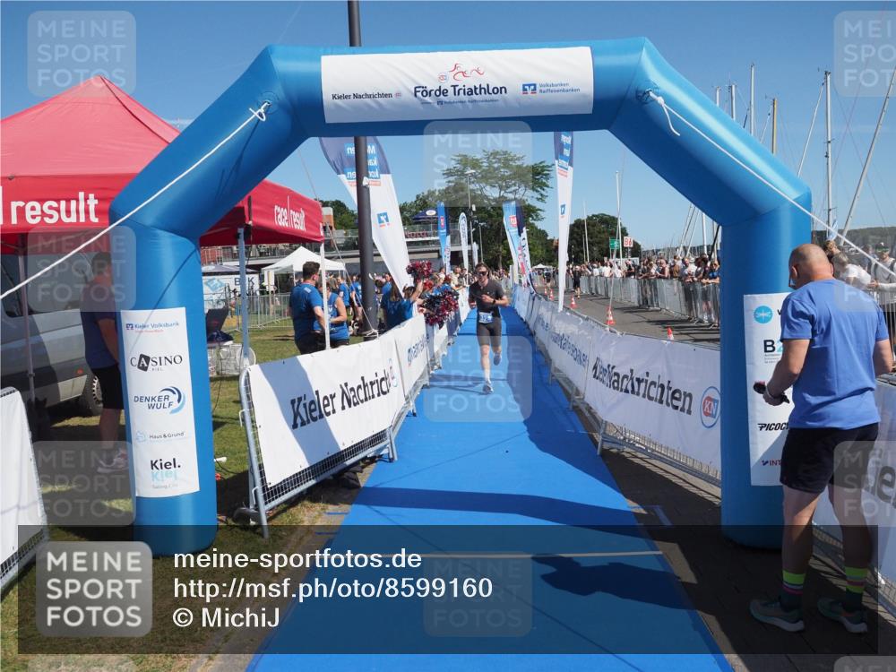 17.08.2025 - KN Förde Triathlon 2025 MichiJ http://msf.ph/oto/8599160 17.08.2025 12:13:40 Laufen 282, 324 meine-sportfotos.de
