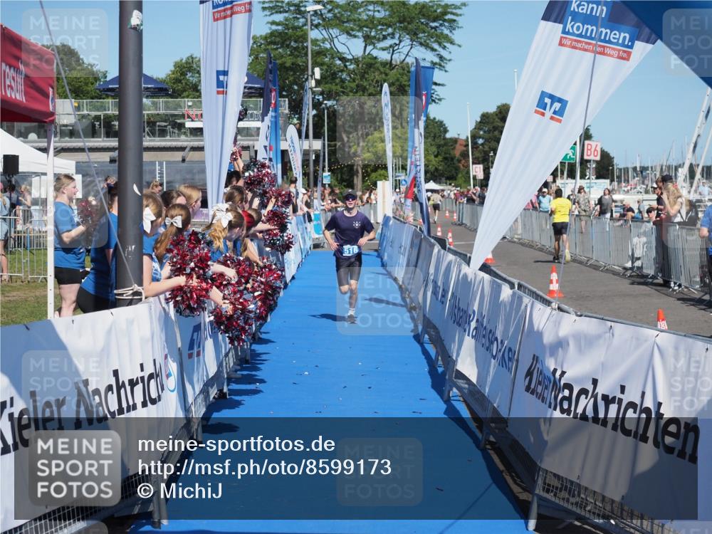 17.08.2025 - KN Förde Triathlon 2025 MichiJ http://msf.ph/oto/8599173 17.08.2025 14:03:04 Laufen 516 meine-sportfotos.de