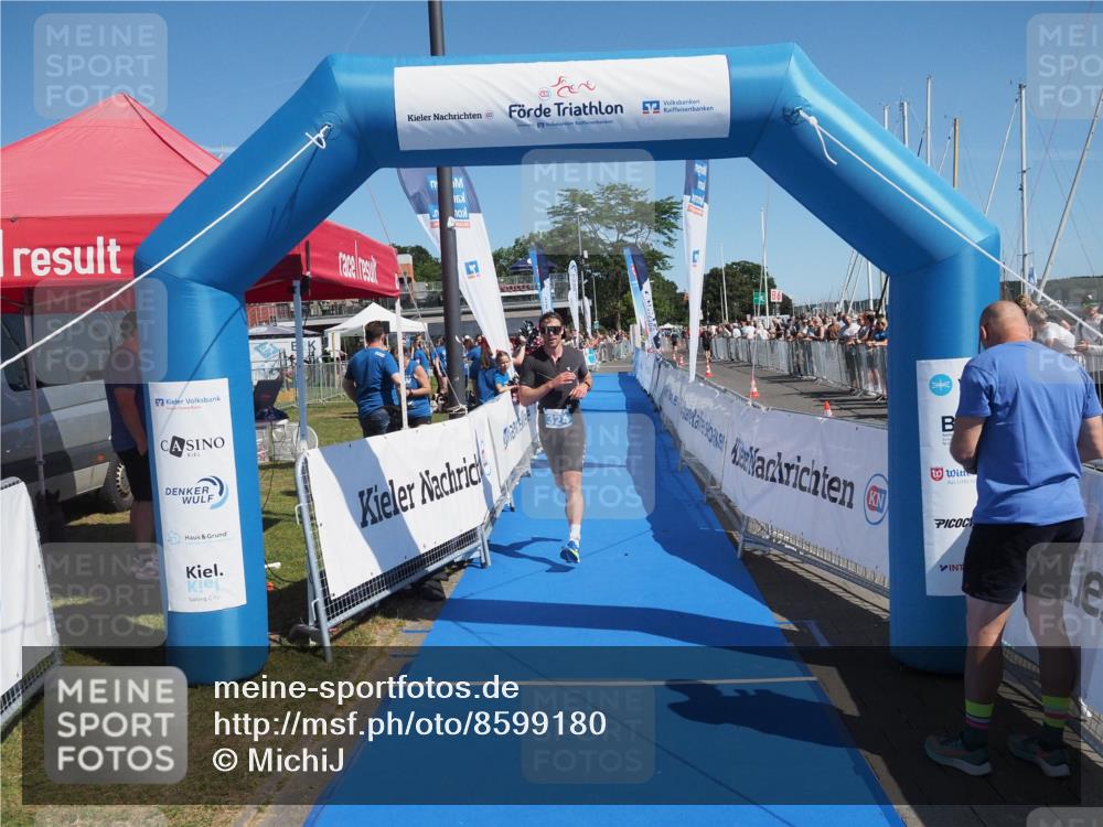 17.08.2025 - KN Förde Triathlon 2025 MichiJ http://msf.ph/oto/8599180 17.08.2025 12:13:41 Laufen 282, 324 meine-sportfotos.de