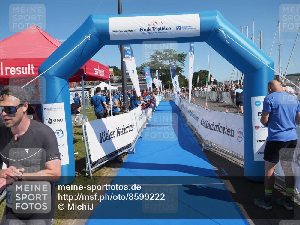 17.08.2025 - KN Förde Triathlon 2025 MichiJ http://msf.ph/oto/8599222 17.08.2025 12:13:43 Laufen 282, 324 meine-sportfotos.de