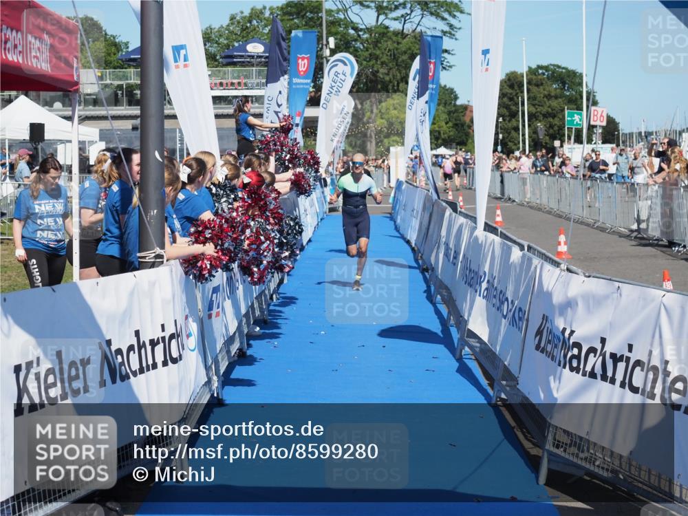 17.08.2025 - KN Förde Triathlon 2025 MichiJ http://msf.ph/oto/8599280 17.08.2025 14:03:37 Laufen 494, 546 meine-sportfotos.de