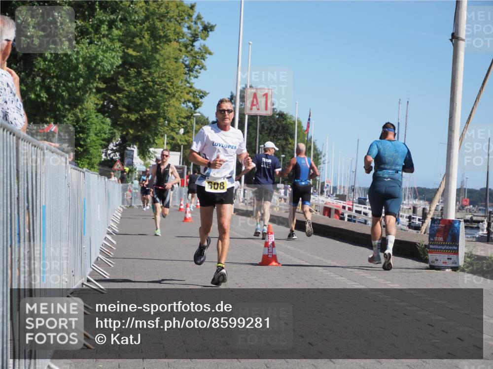 17.08.2025 - KN Förde Triathlon 2025 KatJ http://msf.ph/oto/8599281 17.08.2025 11:51:08 Laufen 296, 608 meine-sportfotos.de