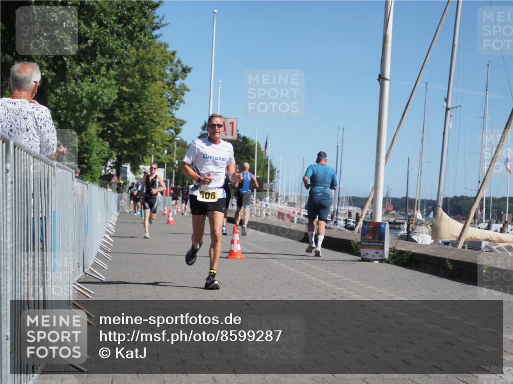 17.08.2025 - KN Förde Triathlon 2025 KatJ http://msf.ph/oto/8599287 17.08.2025 11:51:09 Laufen 296, 608 meine-sportfotos.de