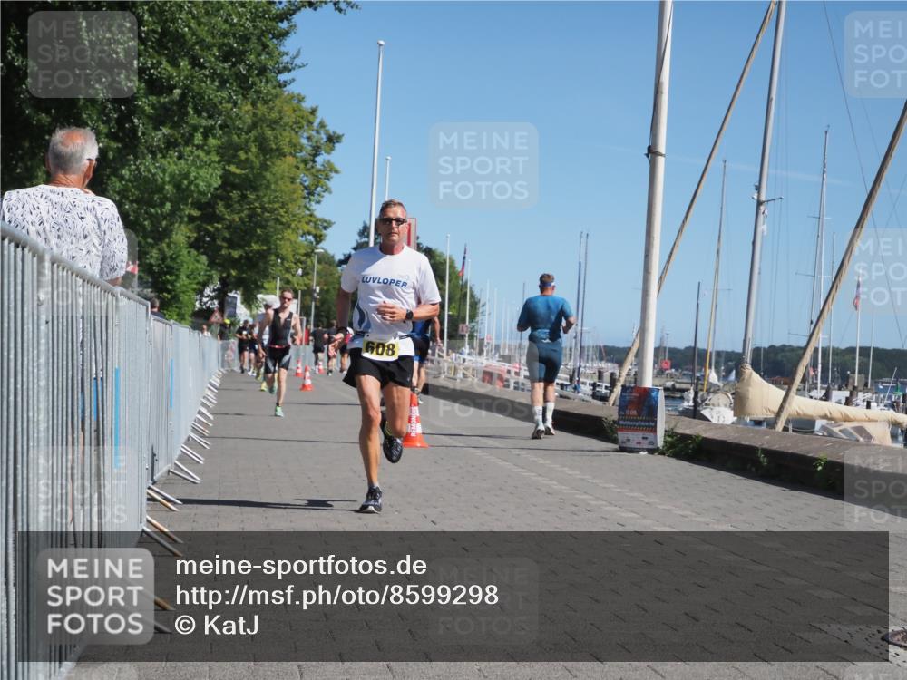 17.08.2025 - KN Förde Triathlon 2025 KatJ http://msf.ph/oto/8599298 17.08.2025 11:51:09 Laufen 296, 608 meine-sportfotos.de