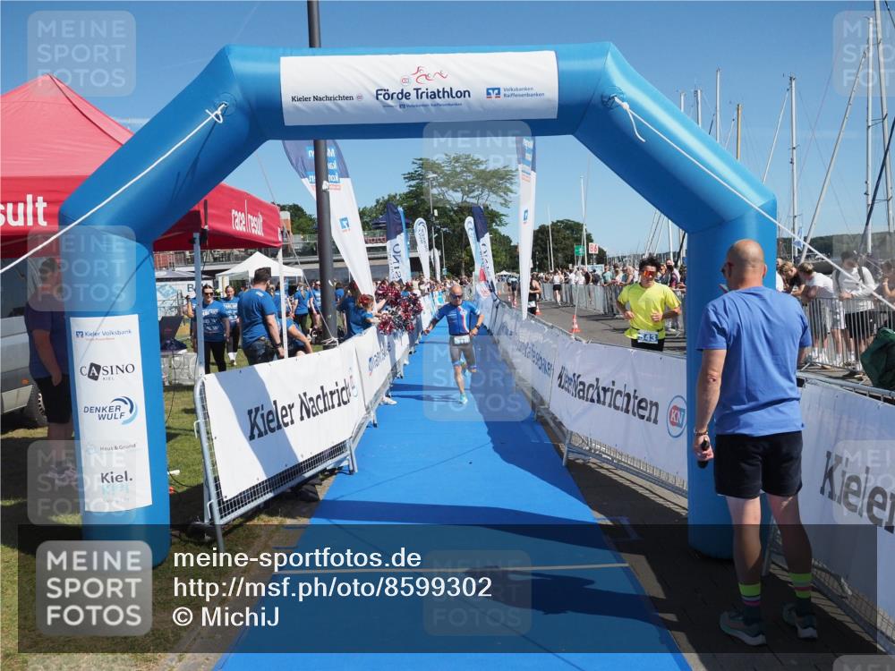 17.08.2025 - KN Förde Triathlon 2025 MichiJ http://msf.ph/oto/8599302 17.08.2025 12:13:59 Laufen 316 meine-sportfotos.de