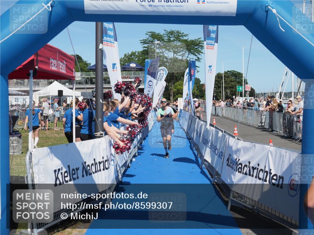 17.08.2025 - KN Förde Triathlon 2025 MichiJ http://msf.ph/oto/8599307 17.08.2025 14:03:39 Laufen 494, 546 meine-sportfotos.de