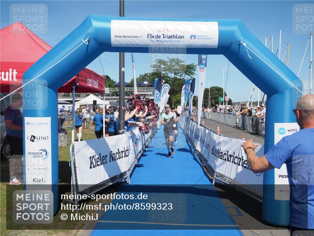 17.08.2025 - KN Förde Triathlon 2025 MichiJ http://msf.ph/oto/8599323 17.08.2025 14:03:39 Laufen 494, 546 meine-sportfotos.de