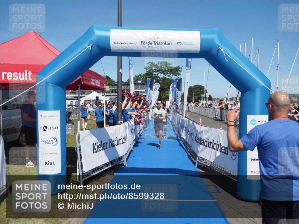 17.08.2025 - KN Förde Triathlon 2025 MichiJ http://msf.ph/oto/8599328 17.08.2025 14:03:40 Laufen 494, 546 meine-sportfotos.de