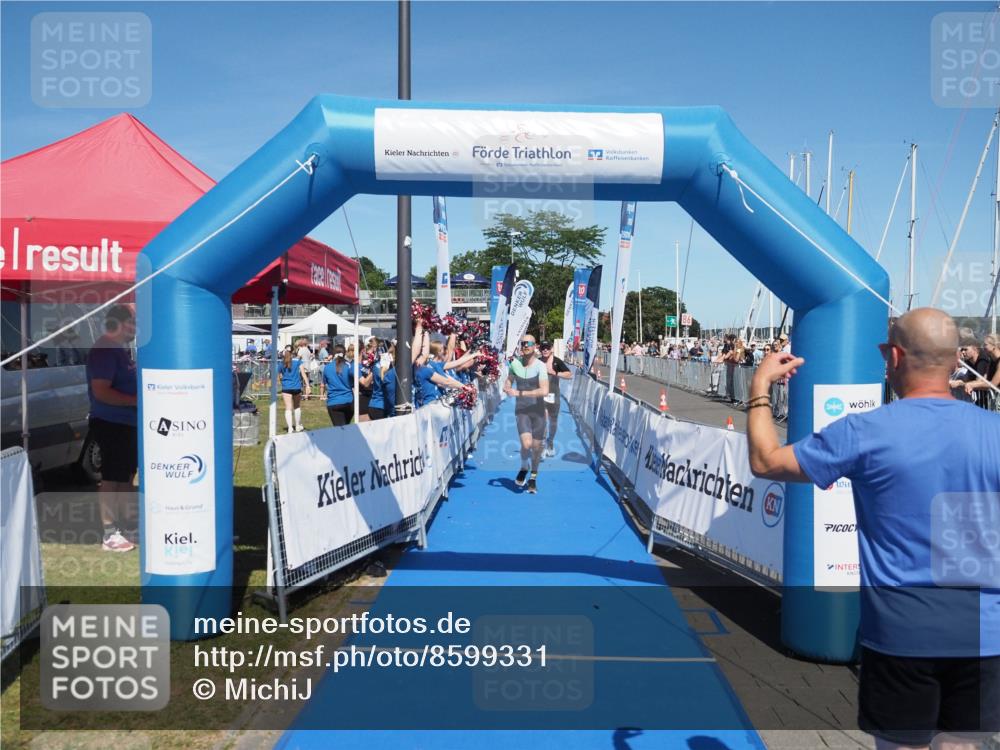 17.08.2025 - KN Förde Triathlon 2025 MichiJ http://msf.ph/oto/8599331 17.08.2025 14:03:40 Laufen 494, 546 meine-sportfotos.de