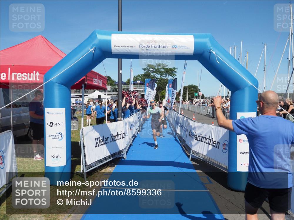 17.08.2025 - KN Förde Triathlon 2025 MichiJ http://msf.ph/oto/8599336 17.08.2025 14:03:40 Laufen 494, 546 meine-sportfotos.de