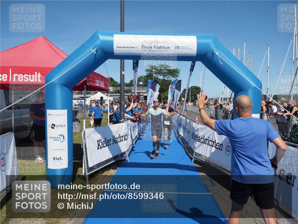 17.08.2025 - KN Förde Triathlon 2025 MichiJ http://msf.ph/oto/8599346 17.08.2025 14:03:40 Laufen 494, 546 meine-sportfotos.de