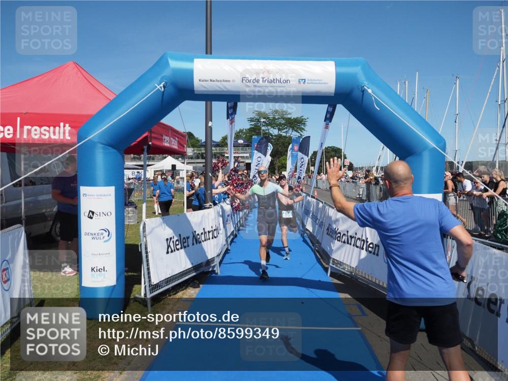 17.08.2025 - KN Förde Triathlon 2025 MichiJ http://msf.ph/oto/8599349 17.08.2025 14:03:41 Laufen 494, 546 meine-sportfotos.de