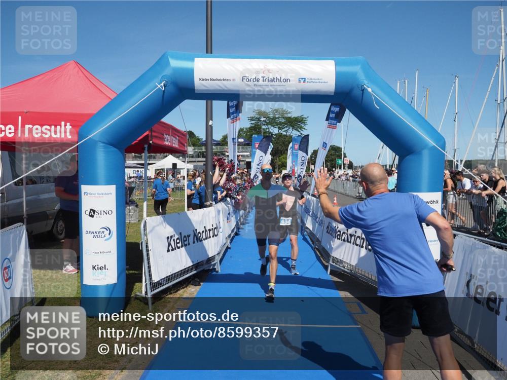 17.08.2025 - KN Förde Triathlon 2025 MichiJ http://msf.ph/oto/8599357 17.08.2025 14:03:41 Laufen 494, 546 meine-sportfotos.de