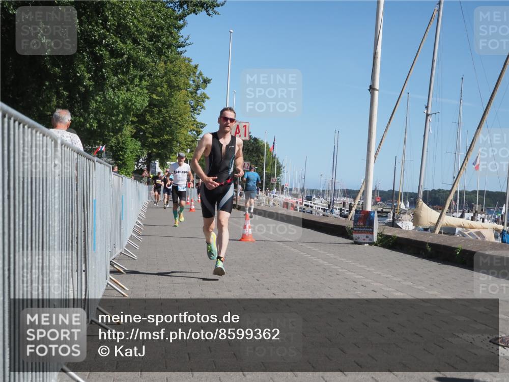 17.08.2025 - KN Förde Triathlon 2025 KatJ http://msf.ph/oto/8599362 17.08.2025 11:51:14 Laufen 296, 321, 608 meine-sportfotos.de