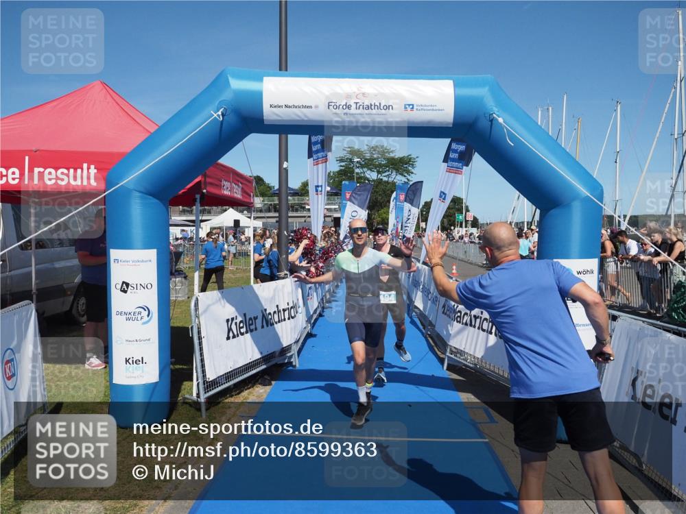 17.08.2025 - KN Förde Triathlon 2025 MichiJ http://msf.ph/oto/8599363 17.08.2025 14:03:41 Laufen 494, 546 meine-sportfotos.de