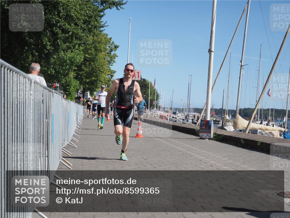 17.08.2025 - KN Förde Triathlon 2025 KatJ http://msf.ph/oto/8599365 17.08.2025 11:51:14 Laufen 296, 321, 608 meine-sportfotos.de