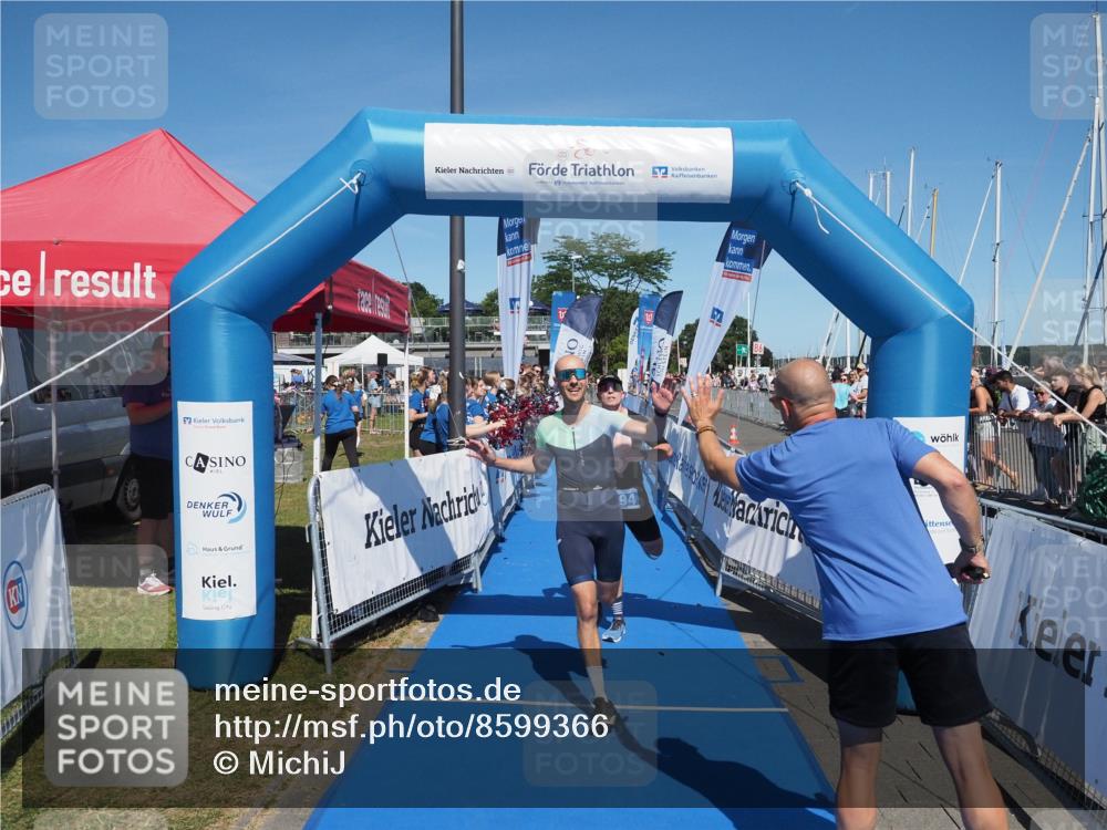 17.08.2025 - KN Förde Triathlon 2025 MichiJ http://msf.ph/oto/8599366 17.08.2025 14:03:41 Laufen 494, 546 meine-sportfotos.de