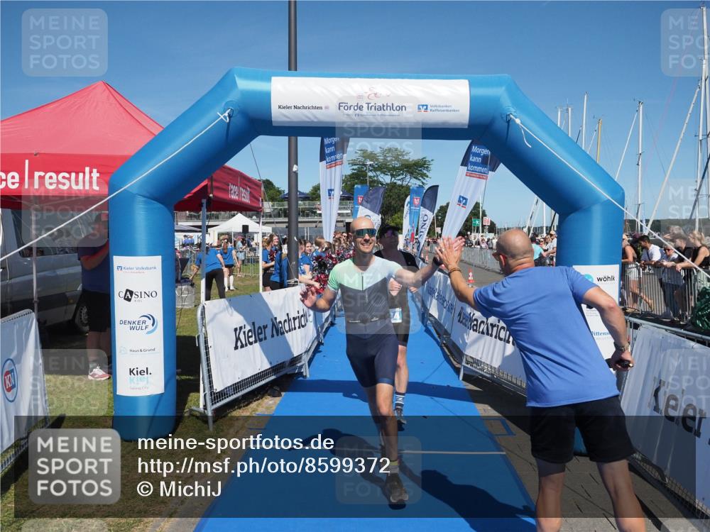 17.08.2025 - KN Förde Triathlon 2025 MichiJ http://msf.ph/oto/8599372 17.08.2025 14:03:42 Laufen 494, 546 meine-sportfotos.de