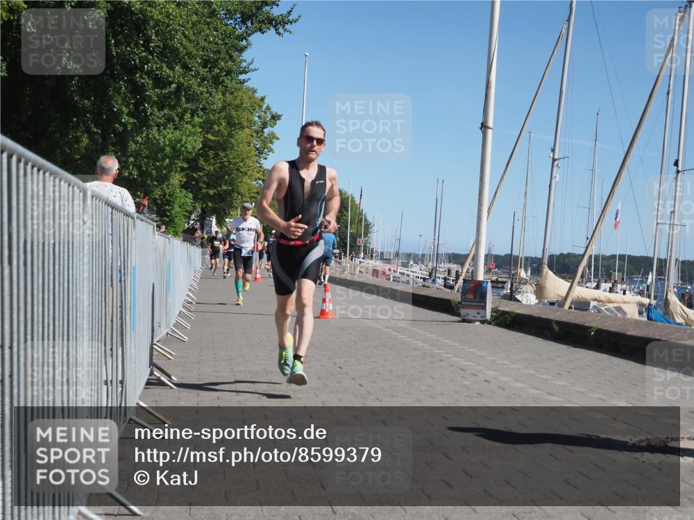 17.08.2025 - KN Förde Triathlon 2025 KatJ http://msf.ph/oto/8599379 17.08.2025 11:51:15 Laufen 296, 321 meine-sportfotos.de