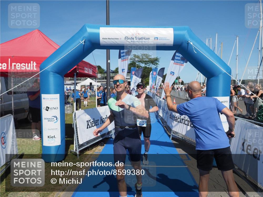 17.08.2025 - KN Förde Triathlon 2025 MichiJ http://msf.ph/oto/8599380 17.08.2025 14:03:42 Laufen 494, 546 meine-sportfotos.de
