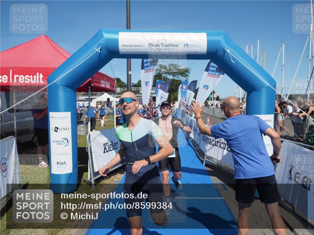 17.08.2025 - KN Förde Triathlon 2025 MichiJ http://msf.ph/oto/8599384 17.08.2025 14:03:42 Laufen 494, 546 meine-sportfotos.de