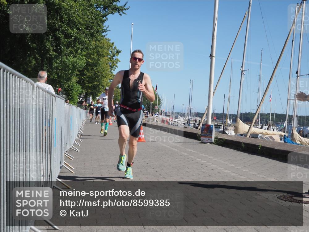 17.08.2025 - KN Förde Triathlon 2025 KatJ http://msf.ph/oto/8599385 17.08.2025 11:51:15 Laufen 296, 321 meine-sportfotos.de