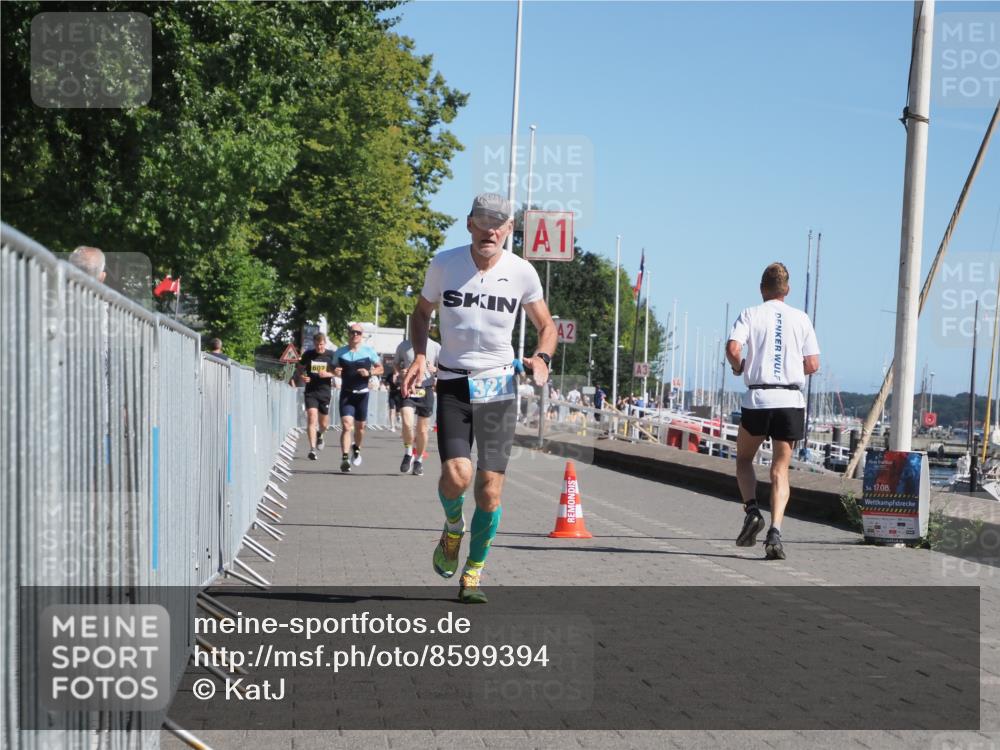17.08.2025 - KN Förde Triathlon 2025 KatJ http://msf.ph/oto/8599394 17.08.2025 11:51:18 Laufen 296, 321, 643 meine-sportfotos.de