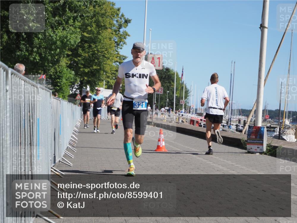 17.08.2025 - KN Förde Triathlon 2025 KatJ http://msf.ph/oto/8599401 17.08.2025 11:51:18 Laufen 296, 321, 643 meine-sportfotos.de